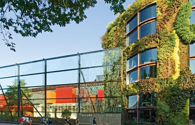 the musee du quai branly in paris