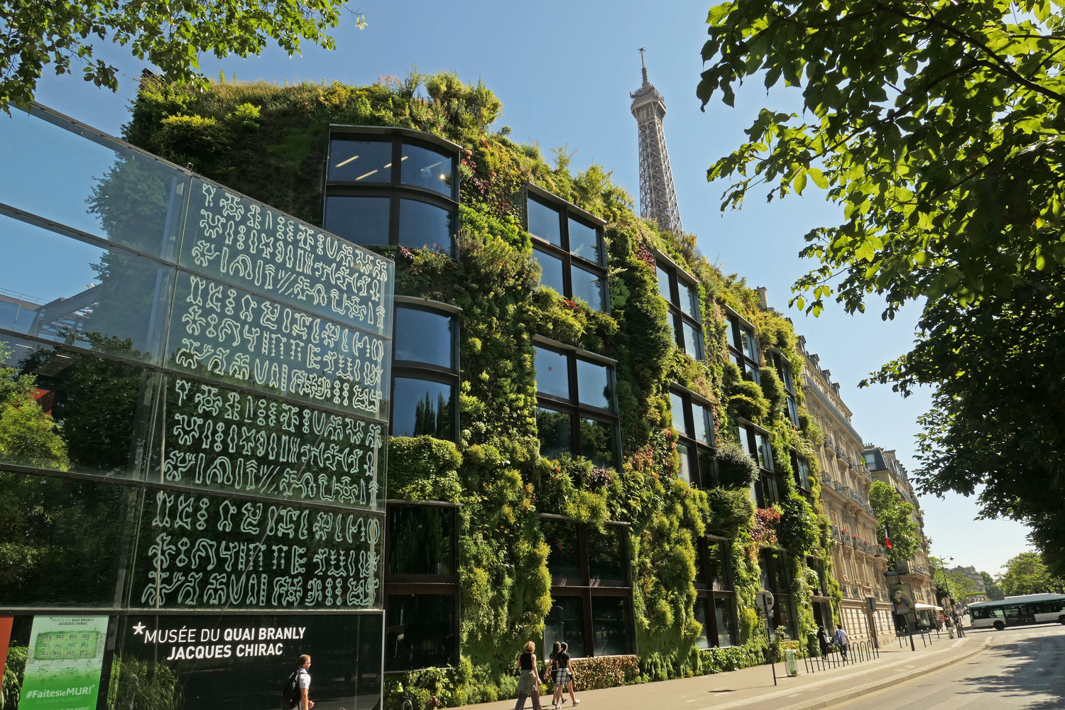 the musee du quai branly in paris