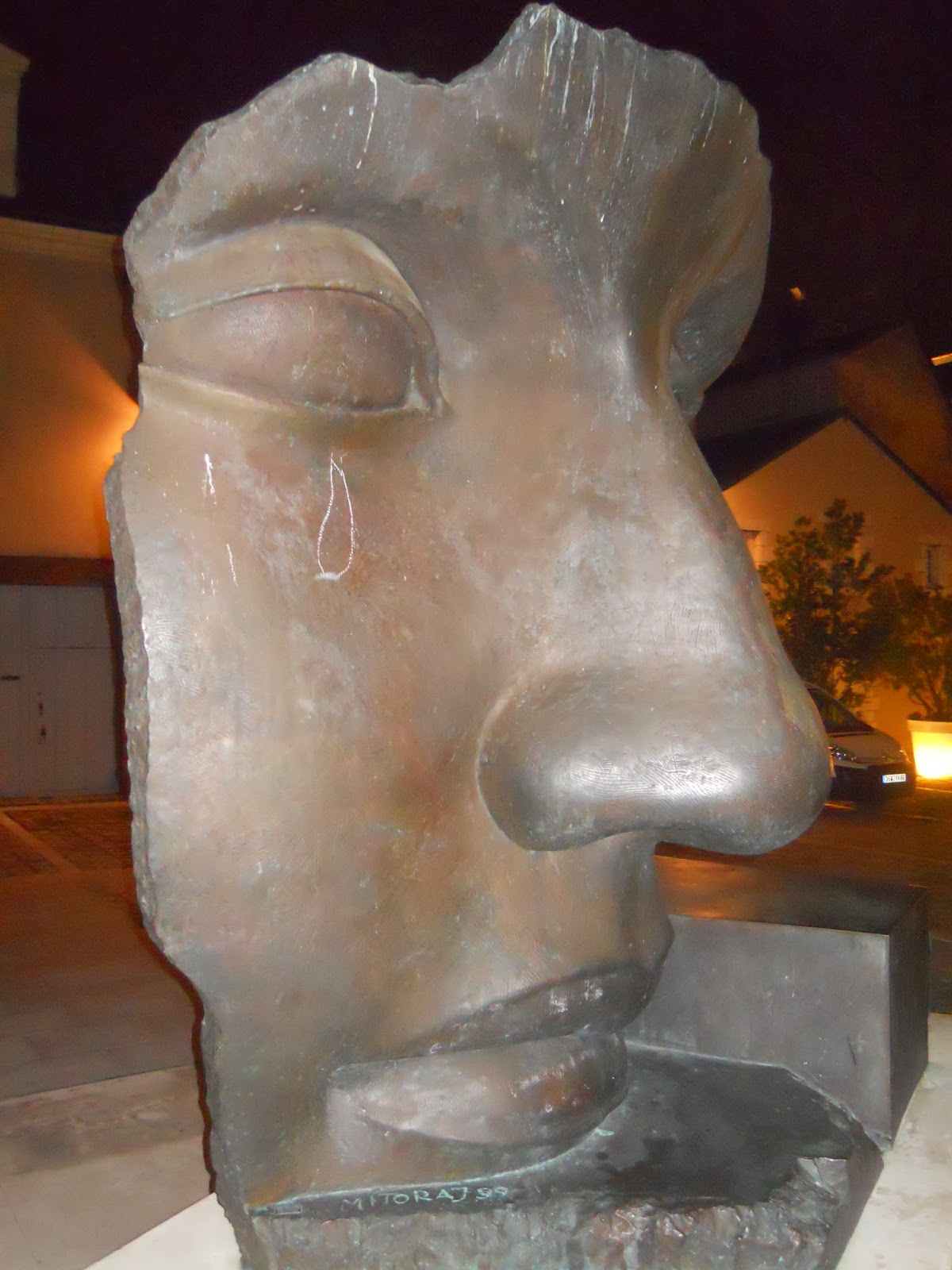 9 rue du musee place saint eloi angers