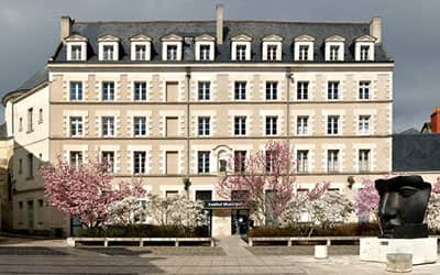 9 rue du musee place saint eloi angers